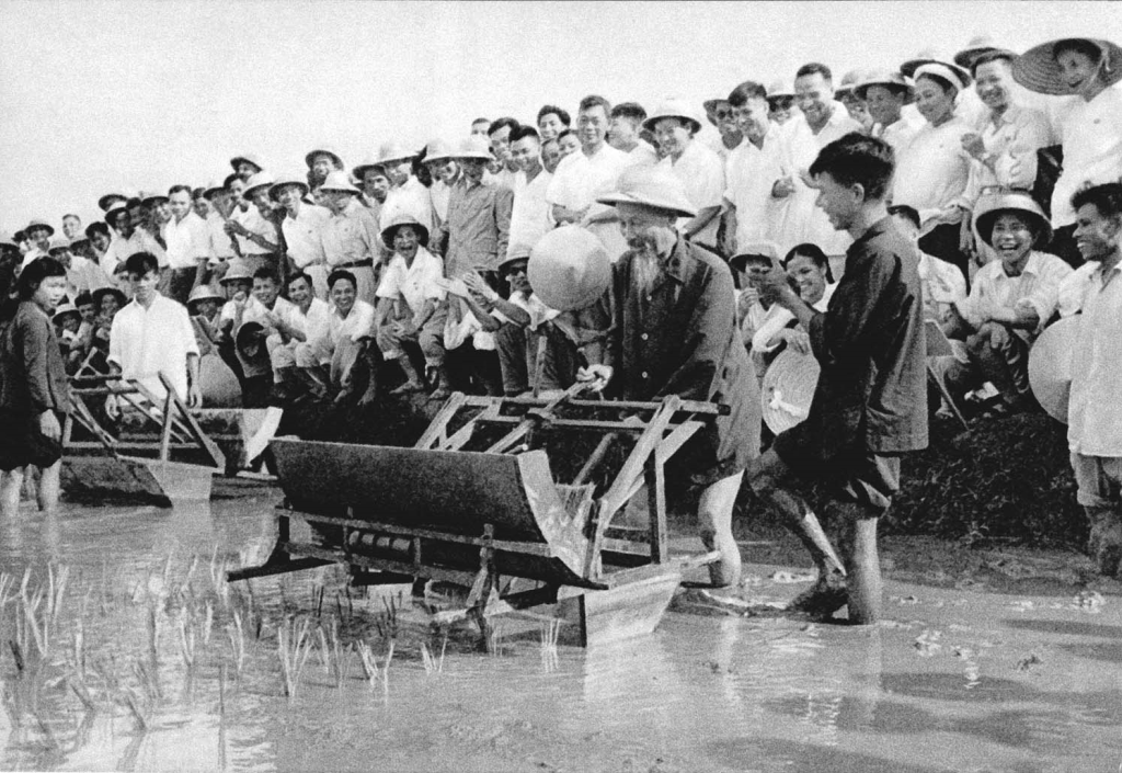 Tầm nhìn vượt thời gian của Bác Hồ về khoa học công nghệ - Chìa khóa cho sự nghiệp đổi mới của Việt Nam 2