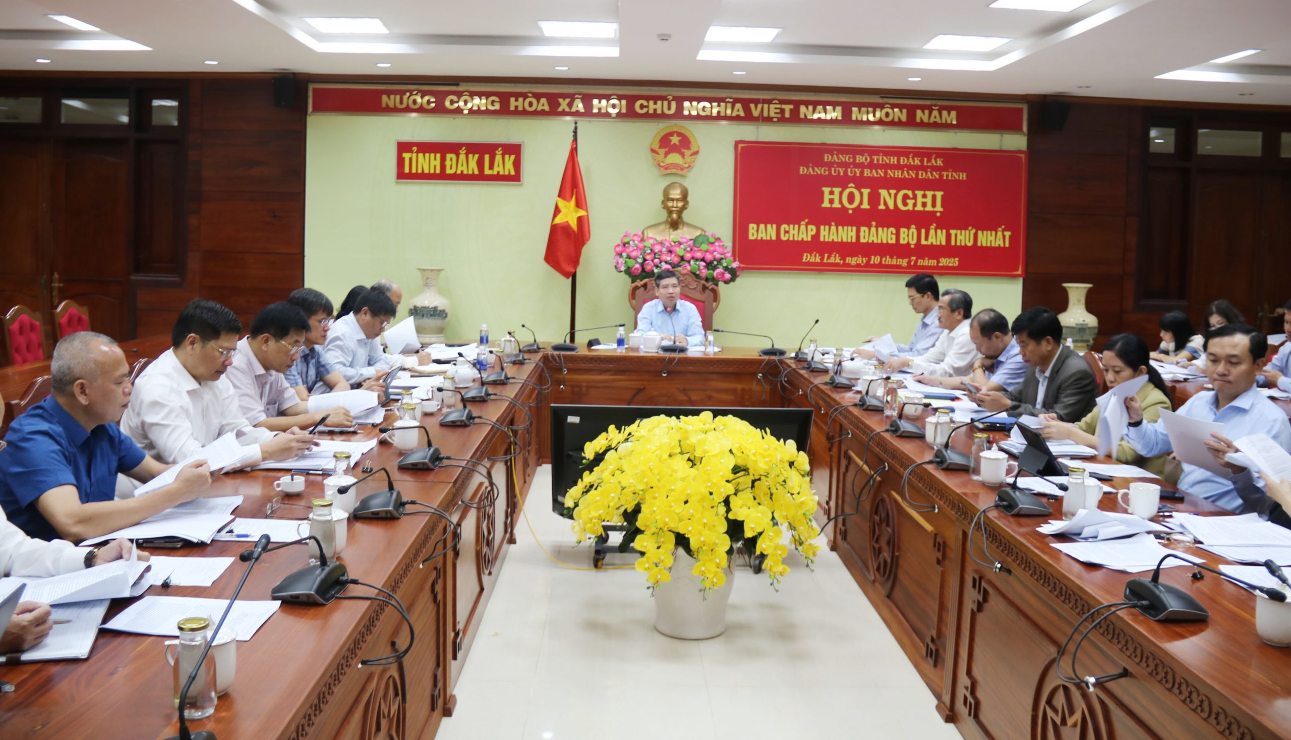Ban Thường vụ, Ban Chấp hành Đảng bộ UBND tỉnh Đắk Lắk tổ chức hội nghị lần thứ nhất 2